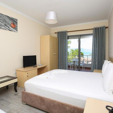 Vlorë Hotel Summer Stars מראה חיצוני תמונה