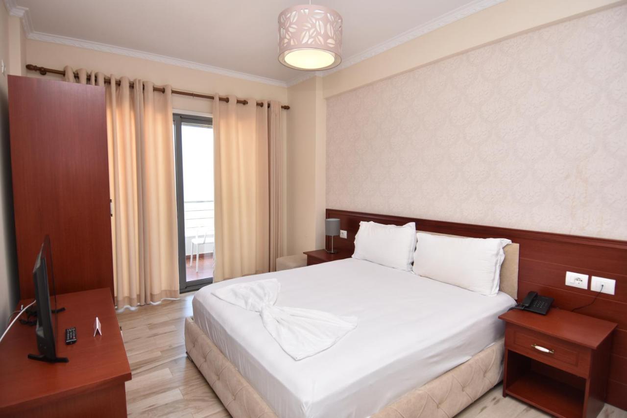 Vlorë Hotel Summer Stars מראה חיצוני תמונה
